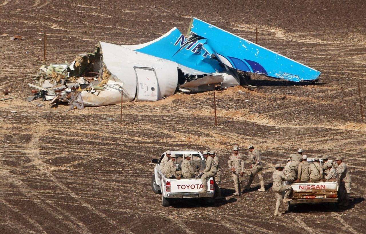 The Egyptian military pulls up to the crash site.