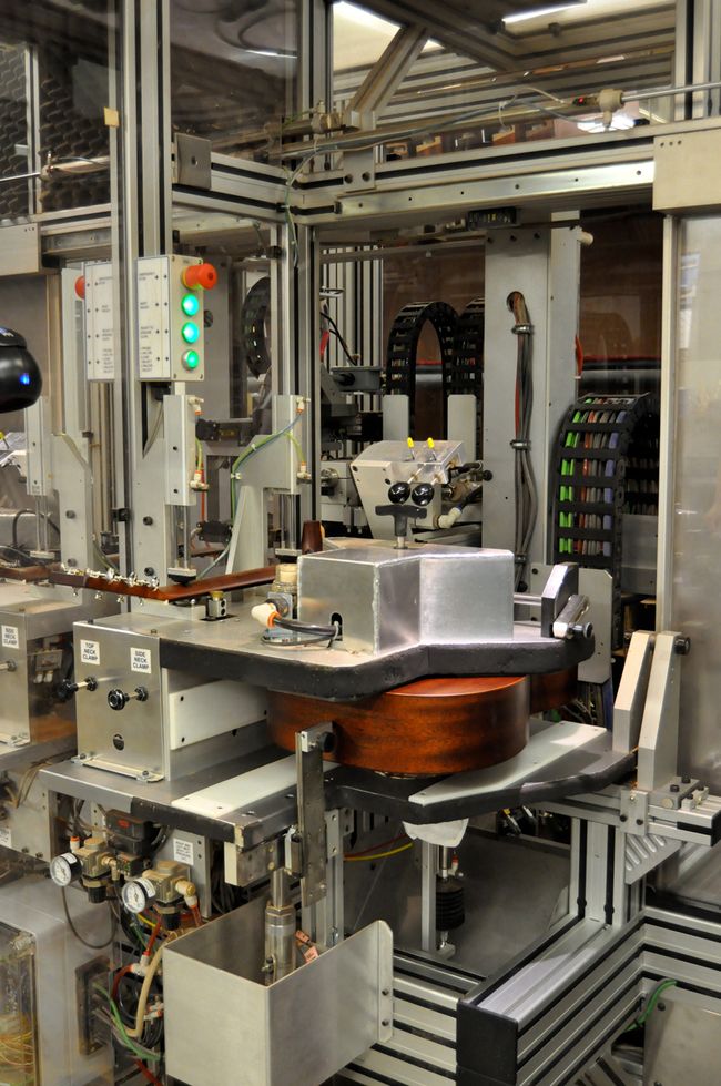 Martin Guitar Receives Patent for NecktoBody Joint Router System