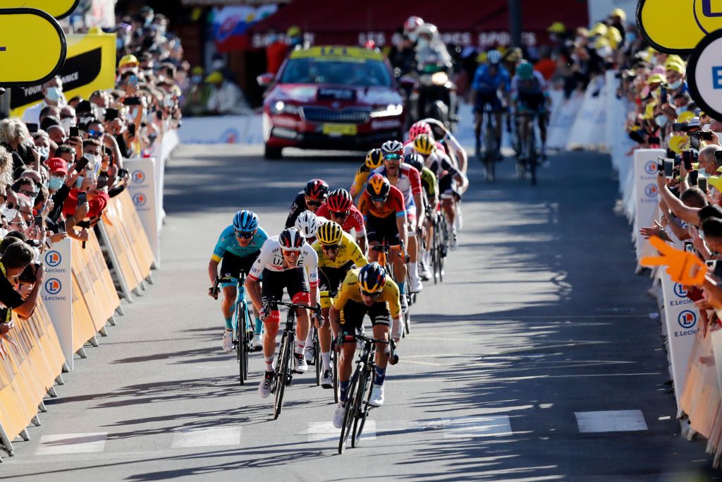 ORCIERES FRANCE SEPTEMBER 01 Sprint Arrival Primoz Roglic of Slovenia and Team Jumbo Visma Tadej Pogacar of Slovenia and UAE Team Emirates Guillaume Martin of France and Team Cofidis Solutions Credits during the 107th Tour de France 2020 Stage 4 a 1605km stage from Sisteron to OrcieresMerlette 1825m TDF2020 LeTour on September 01 2020 in Orcieres France Photo by Christophe Ena PoolGetty Images