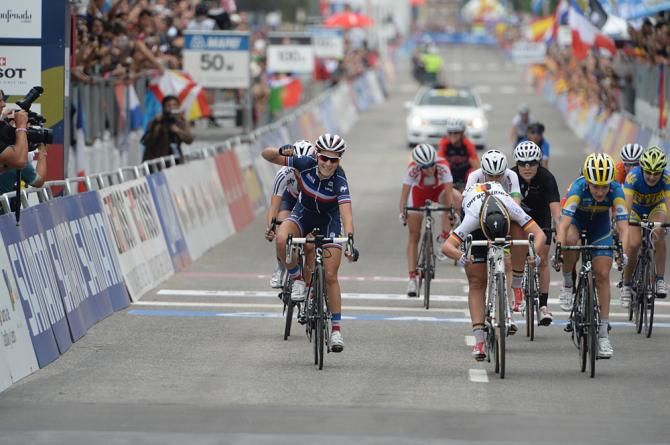 Pauline Ferrand-Prevot (France) wins the small group sprint