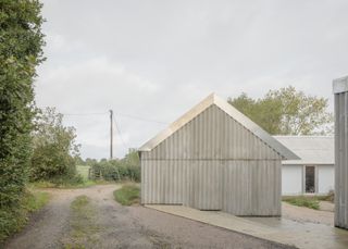 The Old Byre follows an established agricultural aesthetic