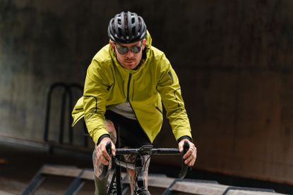 Urban Windproof & Waterproof Commuters Cycling Jacket - Yellow - Urban  Cycling Apparel