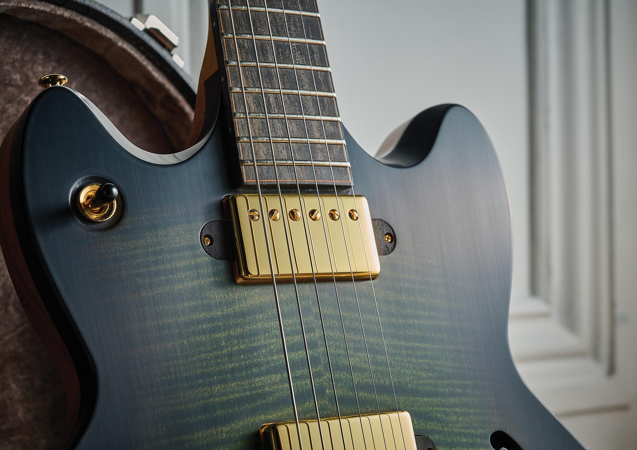 Lowden GL-J: George Lowden cites the Gibson ES-335 as an inspiration, but double-cutaway aside, it&amp;rsquo;s a totally different design