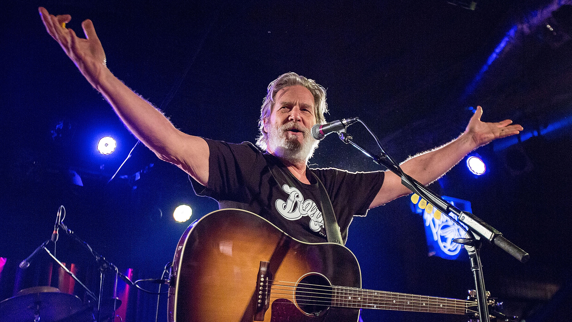 Jeff Bridges of Jeff Bridges and The Abiders performs on stage at Belly Up Tavern on January 23, 2017 in Solana Beach, California. 