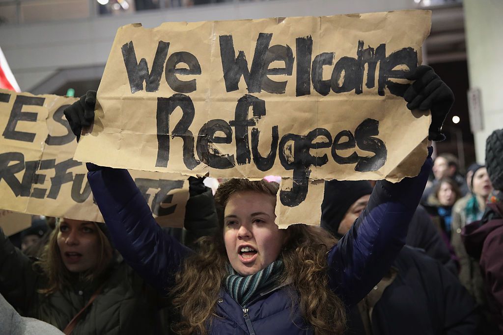 Protesters at Chicago O&amp;#039;Hare over President Trump&amp;#039;s executive order