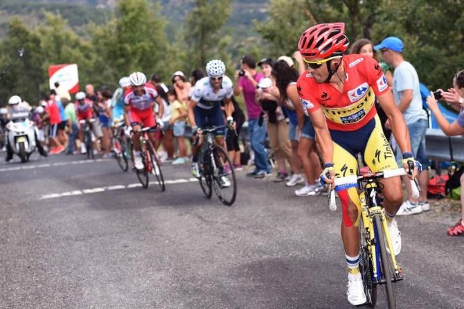 Alberto Contador (Tinkoff-Saxo) checks on the advantage he's built