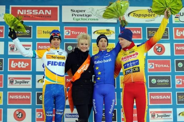 Winner Lars van der Haar (Rabobank-Giant Off Road Team) on the podium with Vincent Baestaens (Telenet-Fidea Cycling Team) and Tijmen Eising (Sunweb-Revor).