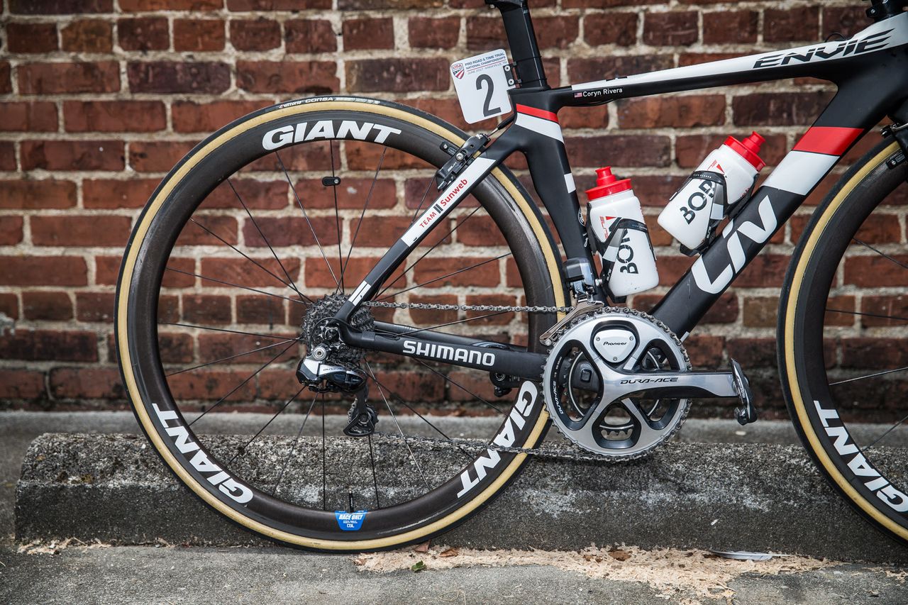 Coryn Rivera's Liv Envie uses Shimano Dura Ace 9000 Di2 and Giant's SLR 0 carbon wheels with 40mm rims