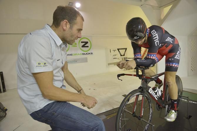 Simon Smart pays close attention to Phinney's riding style