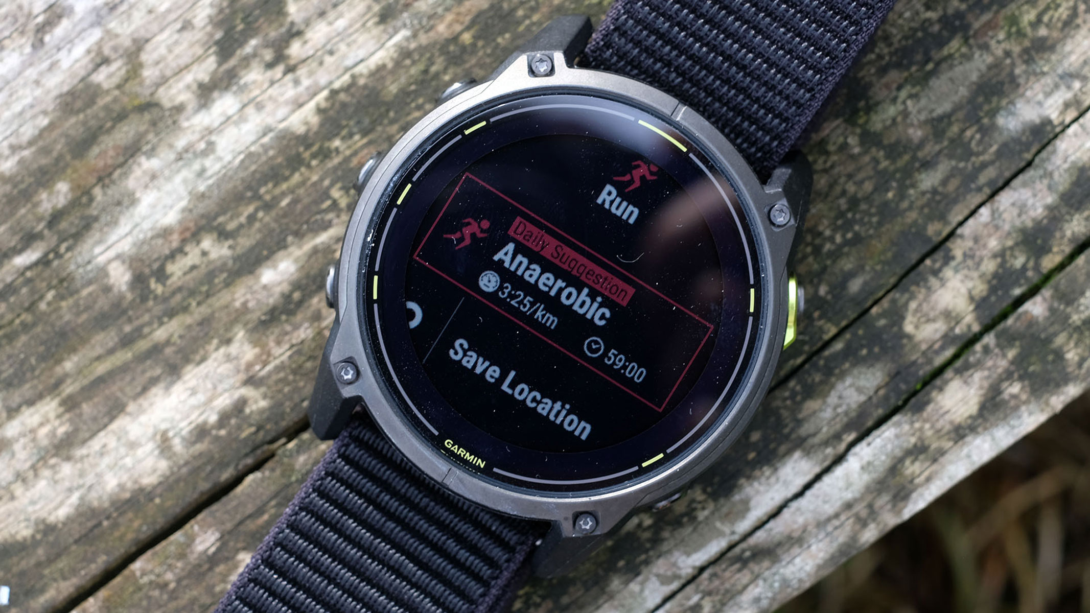 A close-up picture of the running workout stats in the Garmin Enduro 3 smartwatch