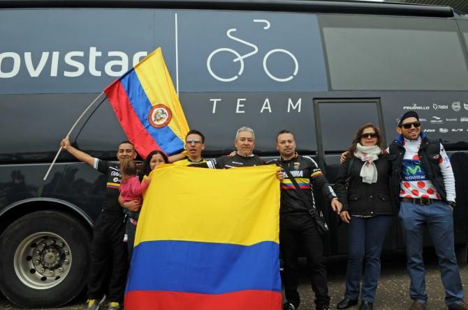 Fans of Nairo Quintana by the Movistar bus