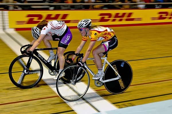 Emily Kay takes the girls' scratch race from Hannah Barnes.