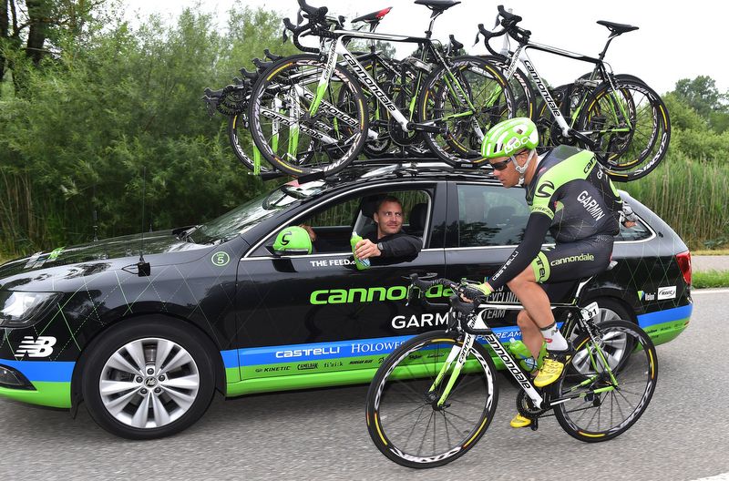 Robbie Hunter chats with Tom Danielson (Cannondale-Garmin)