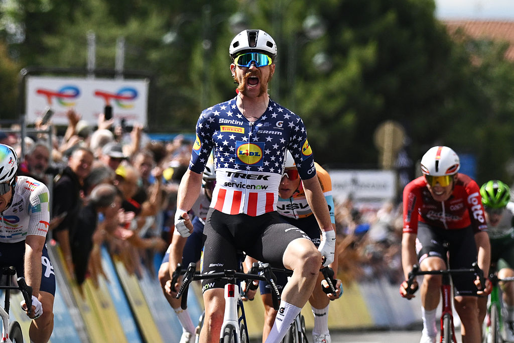 2026 Tour Auvergne-Rh&amp;ocirc;ne-Alpes stage 4: Quinn Simmons wins