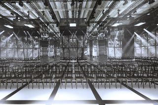 Mirrored show space at Gucci A/W 2022, one of the best runway sets of the season
