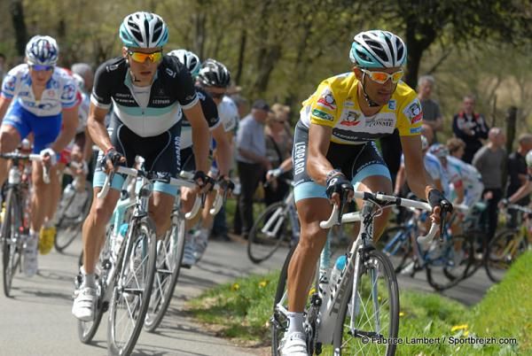 Daniele Bennati (Leopard Trek) and his teammates