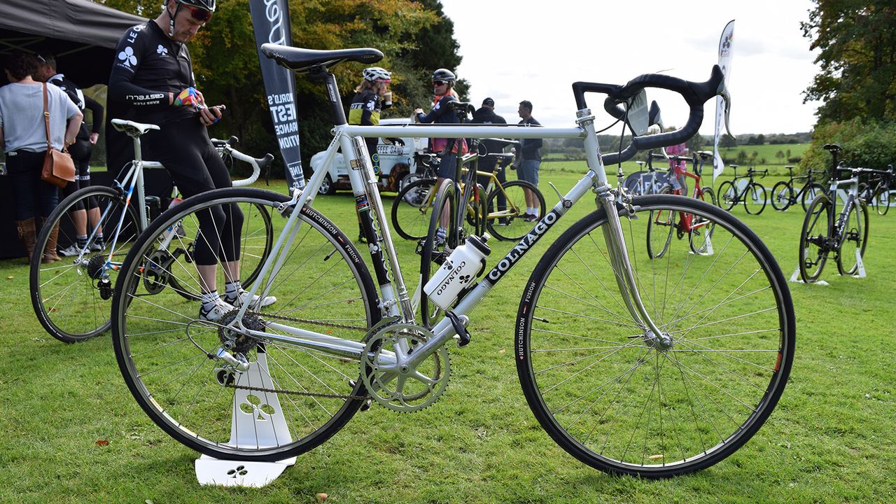 The chrome seat tube frame pump is a nice touch