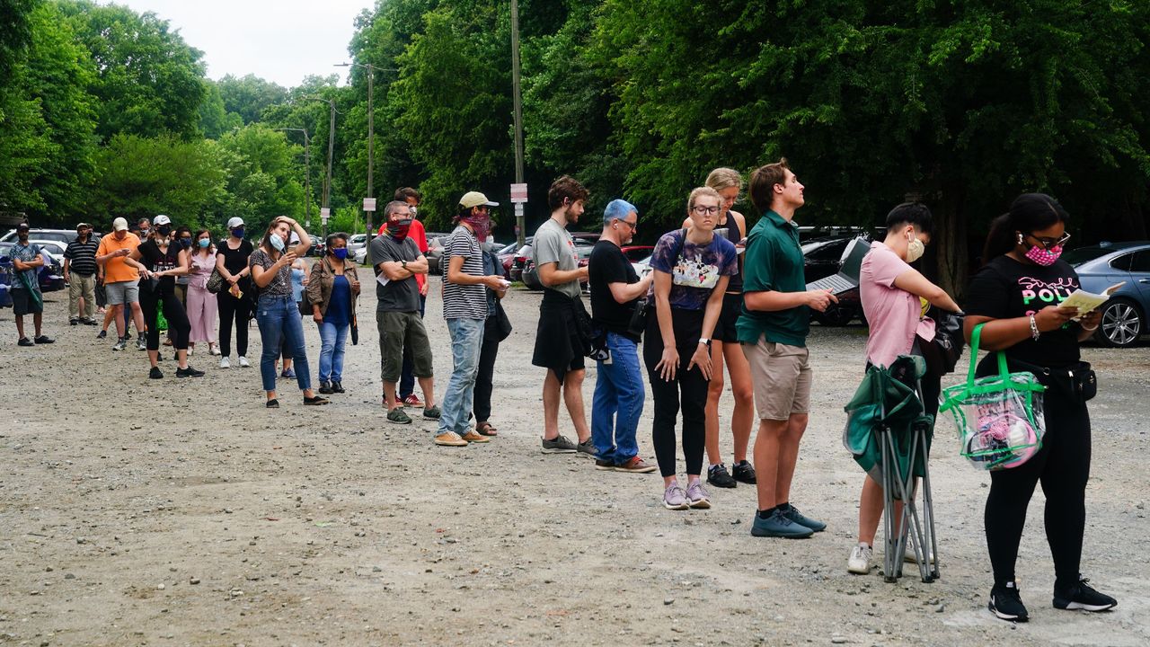 atlanta, ga june 09 people wait in line to vote in georgias primary election on june 9, 2020 in atlanta, georgia georgia, west virginia, south carolina, north dakota, and nevada are holding primaries amid the coronavirus pandemic photo by elijah nouvelagegetty images