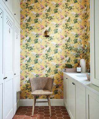 Botanical wallpaper trend