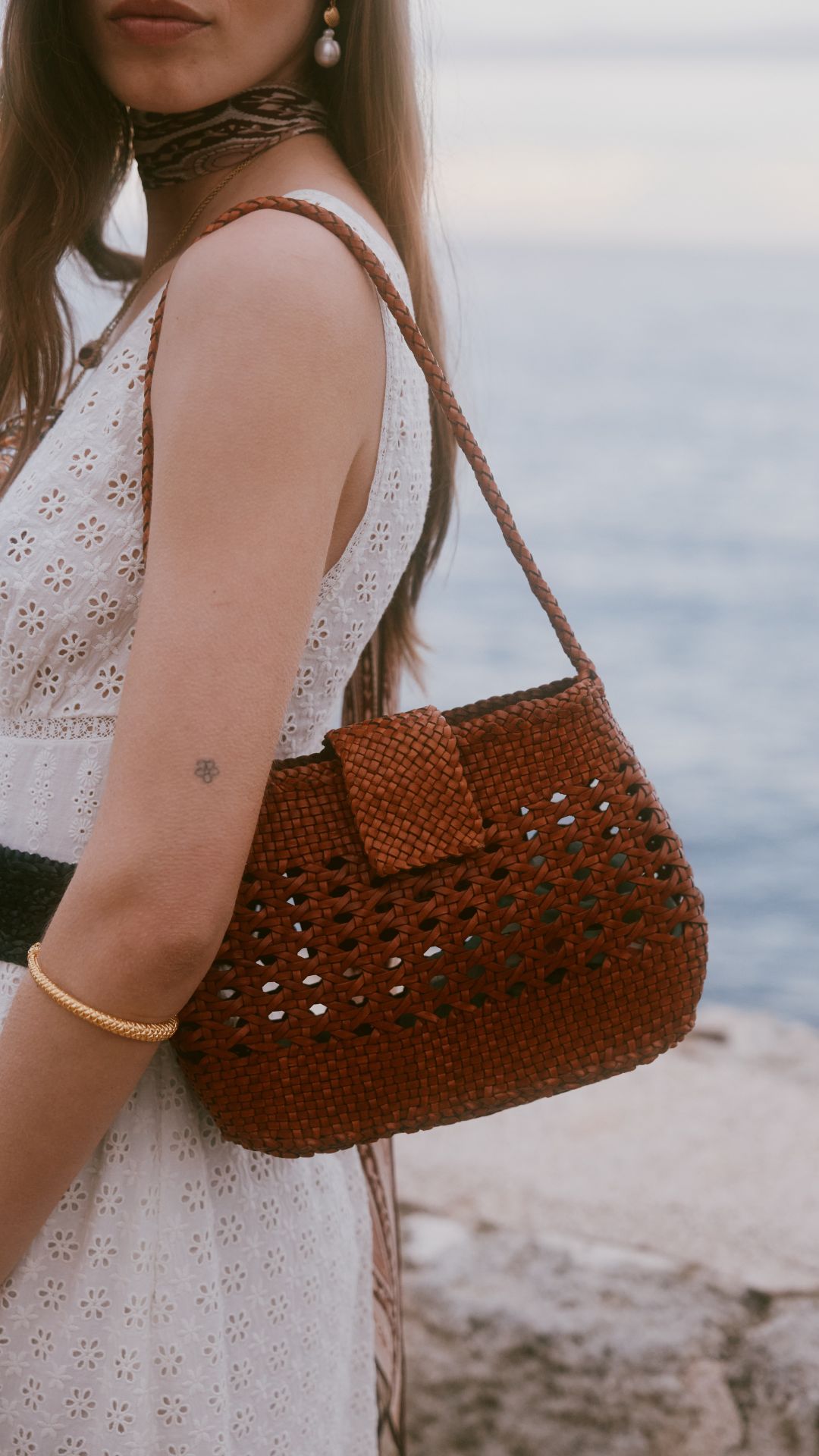 A MODEL WEARING RIXO X DRAGON DIFFUSION AMORIA BAG