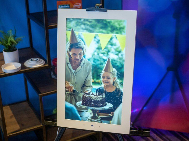 Lenovo Smart Frame is a 21-inch modern and beautiful digital picture ...
