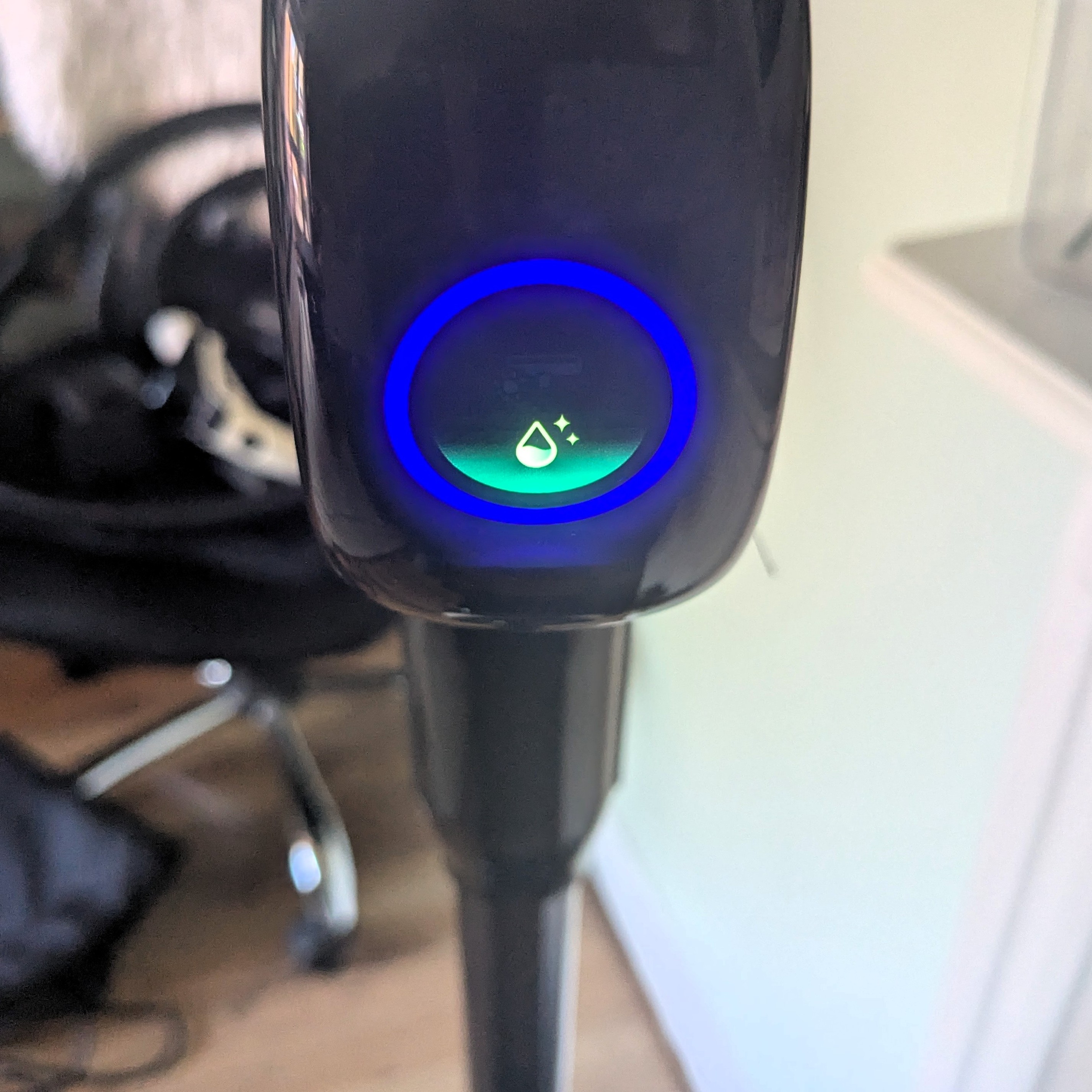 Tineco Carpet One Cruiser display in self-cleaning mode