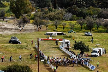 The start of the amateurs race