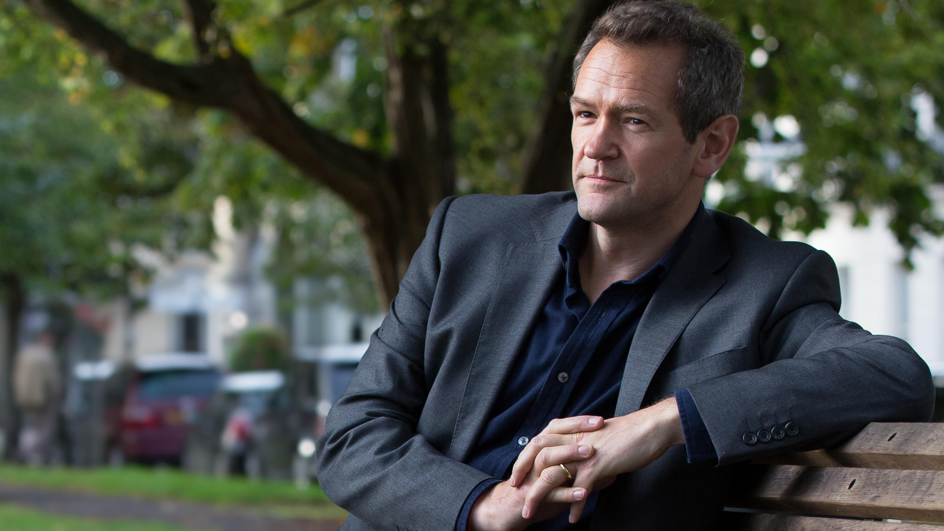 Alexander Armstrong 