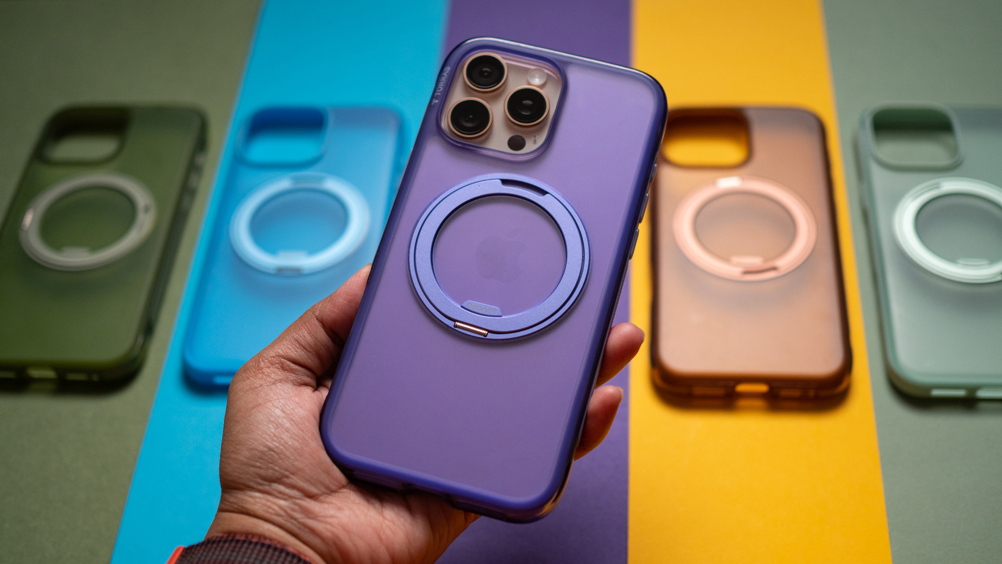 TORRAS iPhone 16 Pro Max Ostand Case