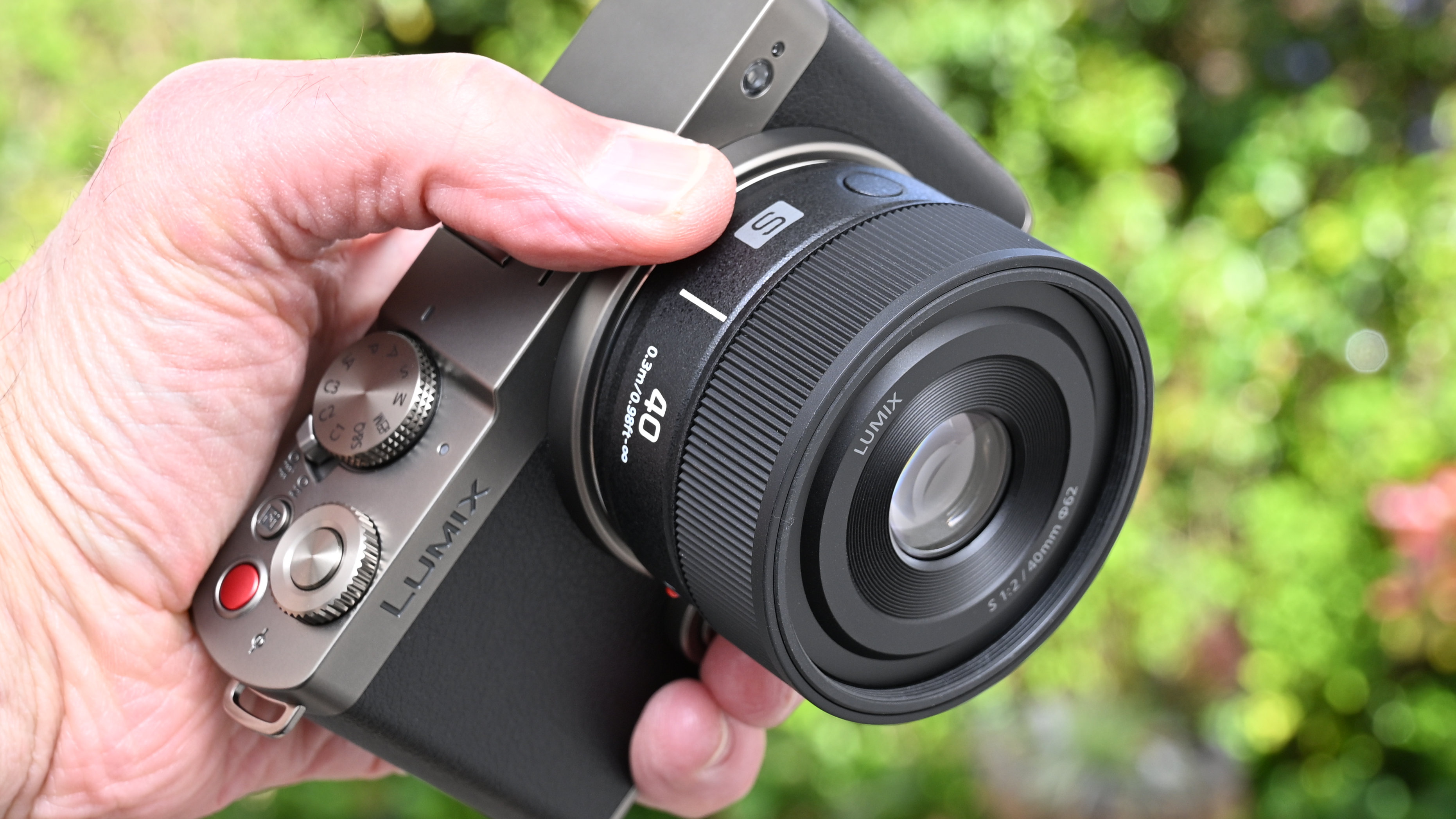 Panasonic Lumix S 40mm f/2 product image