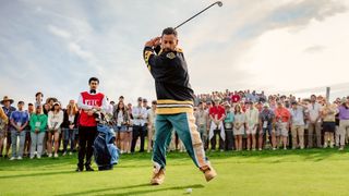 Happy Gilmore 2. (L to R) Benito Antonio Martínez Ocasio as Busboy and Adam Sandler as Happy Gilmore in Happy Gilmore 2.