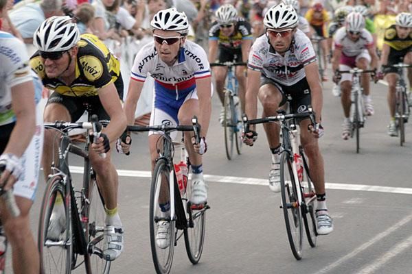 Martin Mare&scaron; and Tom&aacute;&scaron; Buch&aacute;cek work together during the first stage.