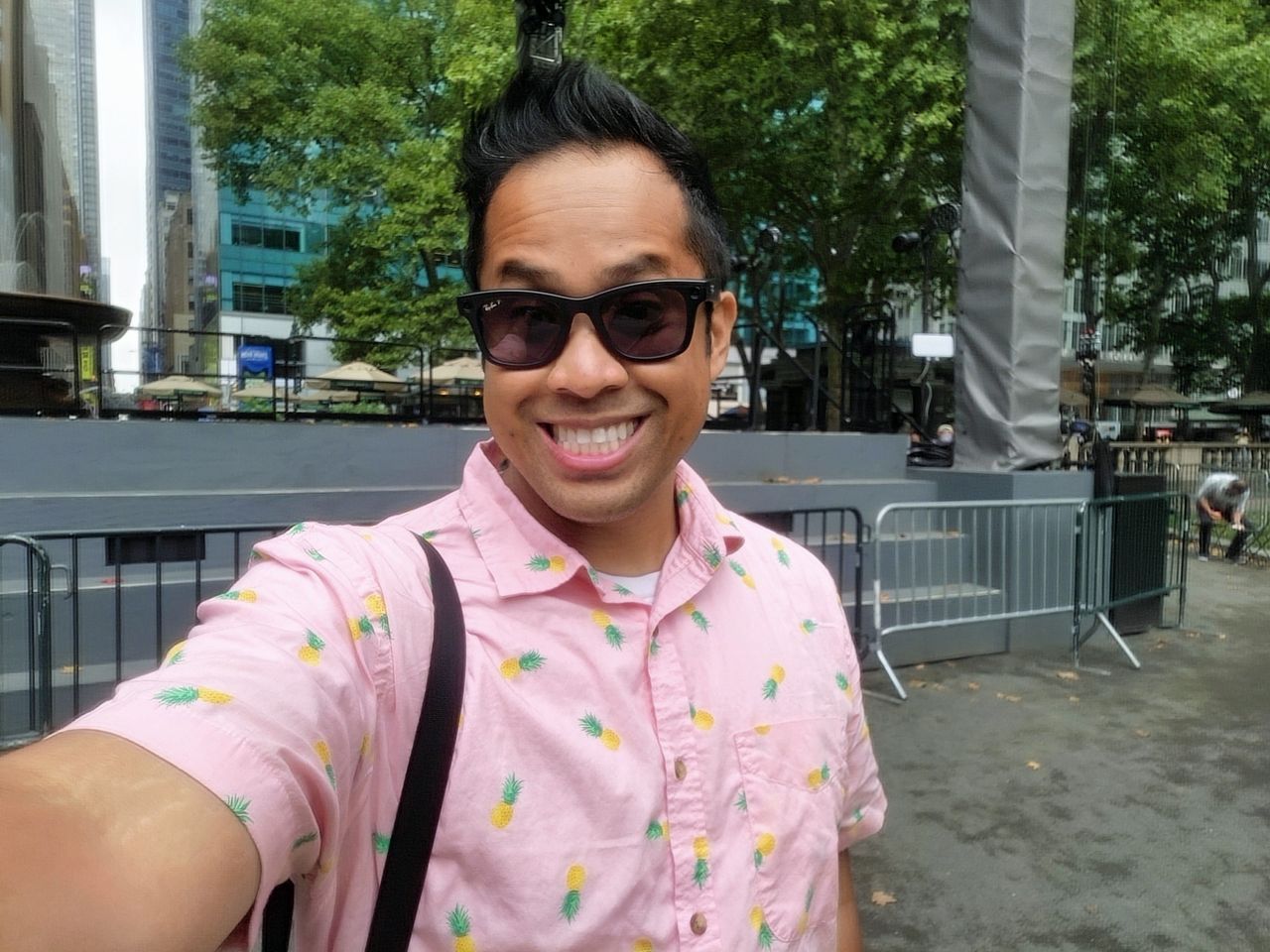 Samsung Galaxy Z Fold 4 inner screen selfie sample.