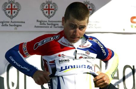 Peter Sagan (Liquigas-Cannondale) pulls on the leader's jersey