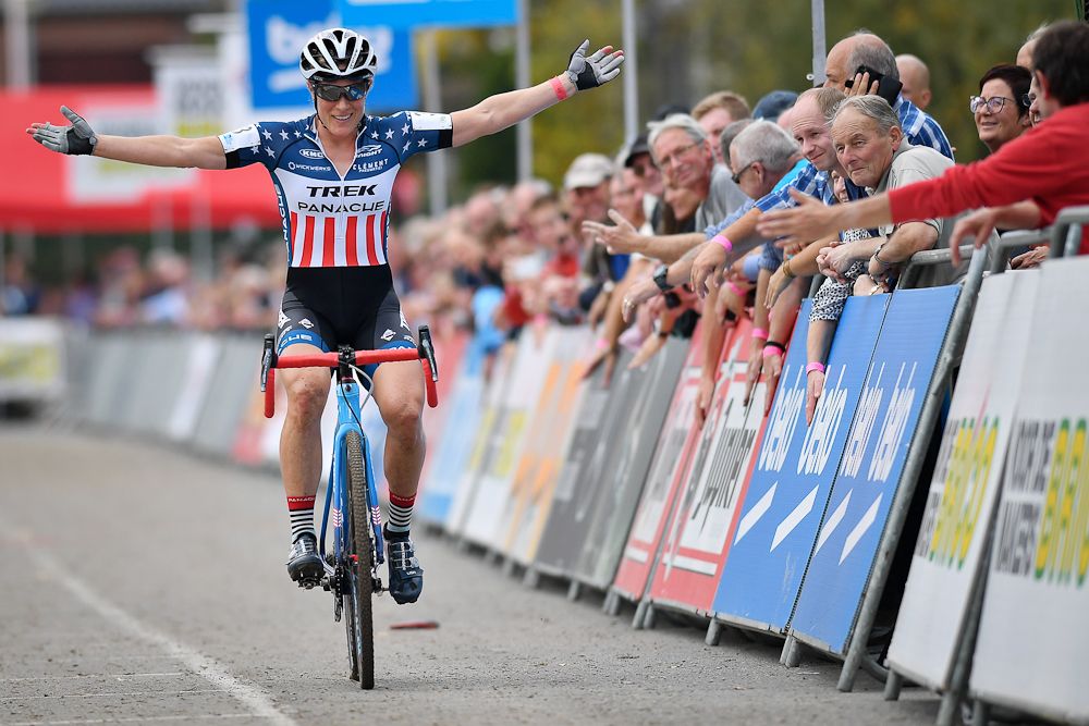 Katie Compton wins the 2017 Poldercross in Kruibeke