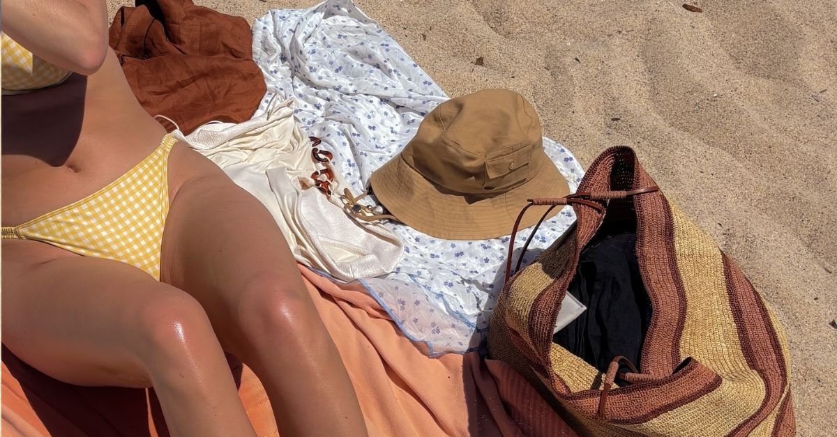 I Tried Kopari’s Golden Sunglaze Body Mist Sunscreen—and Wow