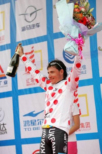 Volodymyr Zagorodniy (Ukraine) retained the mountains jersey.
