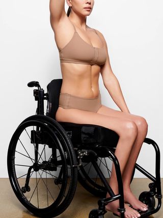 Skims, Bralette Adaptive Scoop yang Cocok untuk Semua Orang