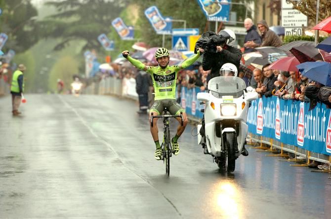 Mauro Santambrogio (Vini Fantini) wins the GP Larciano