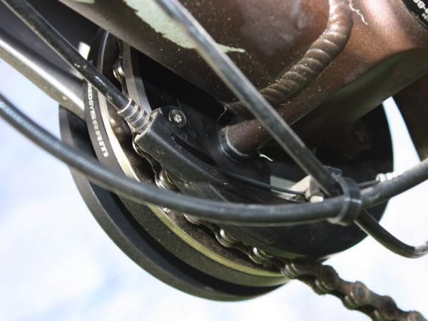 Full-length housing terminates right at the HammerSchmidt shift arm for consistent all-weather performance and compatibility with most existing frame routing configurations.