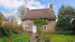 Delightful thatched cottage in a peaceful village.