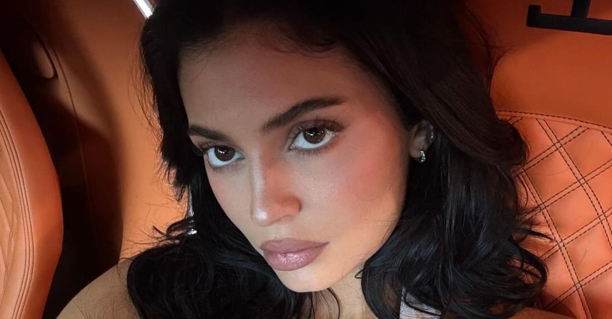 This Kylie Jenner–Loved Skincare Staple Instantly Soothes My Sensitive, Acne-Prone Skin