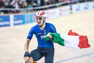 Elia Viviani flies the flag for Italy at the 2021 track world championships