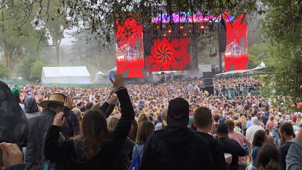 This app helped me get frontrow sound from the back of a festival