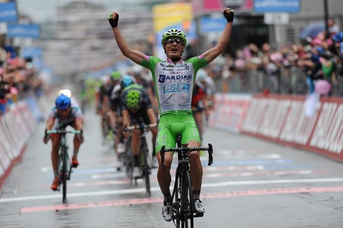 Enrico Battaglin (Bardiani Valvole-CSF Inox) triumphs in stage 4 of the Giro d'Italia