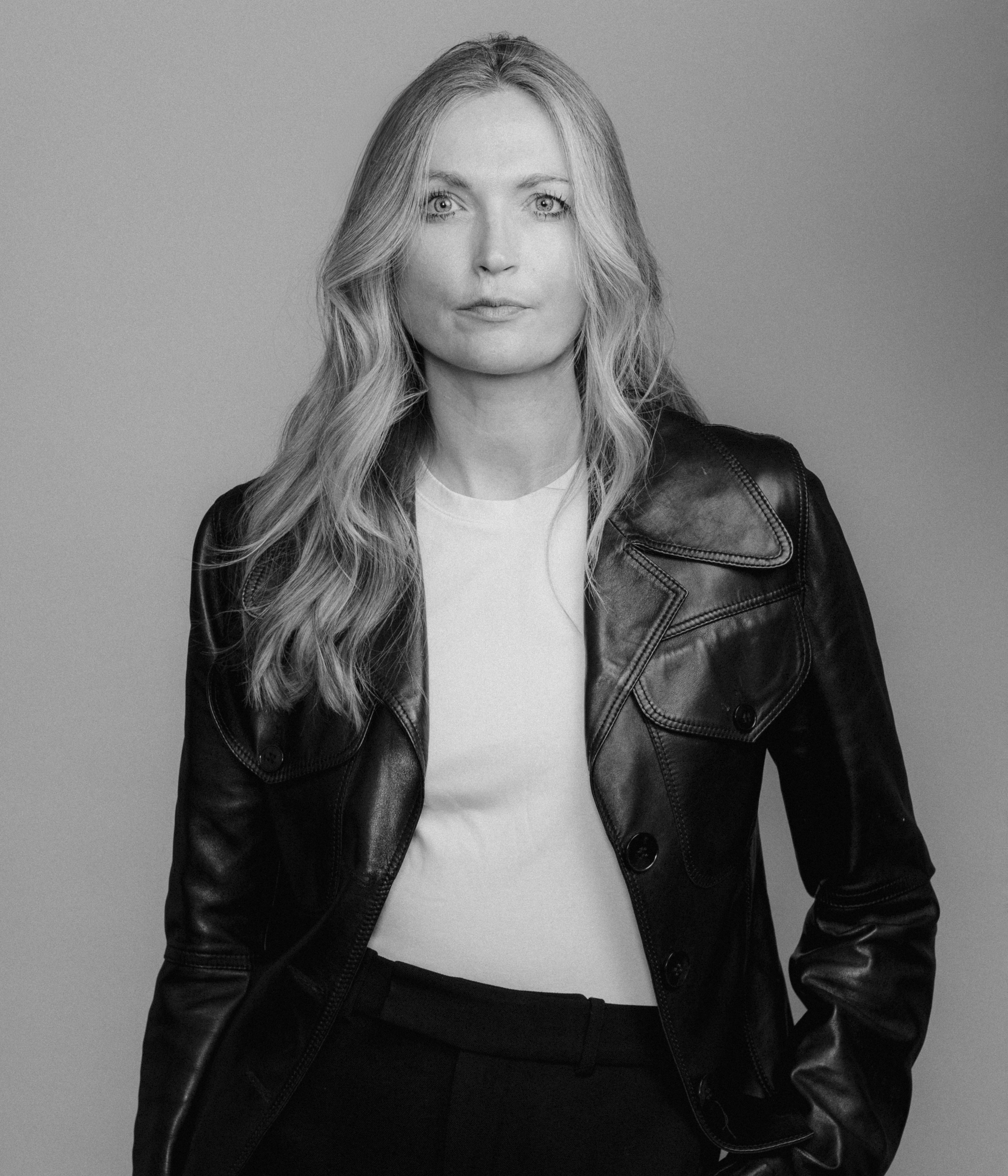 WWWHEADSHOT - JANE MCFARLAND