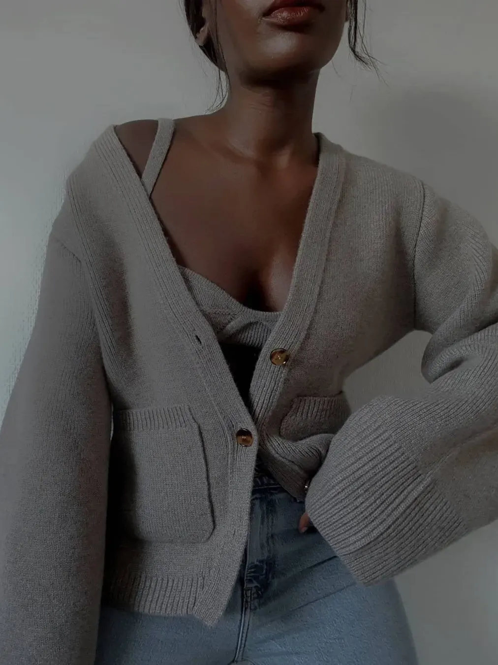 cJCKSFYctUyN4x9RFx9ewV-320-80 Khaite Scarlet カーディガンにはそれだけの価値がありますか? 3年間着用したファッションエディターの個人的な見解