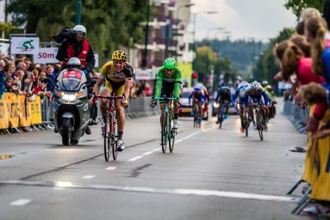 Michael Vingerling (Team 3M) wins the sprint for third