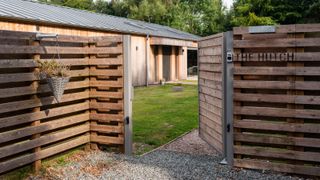 privacy fence ideas entrance