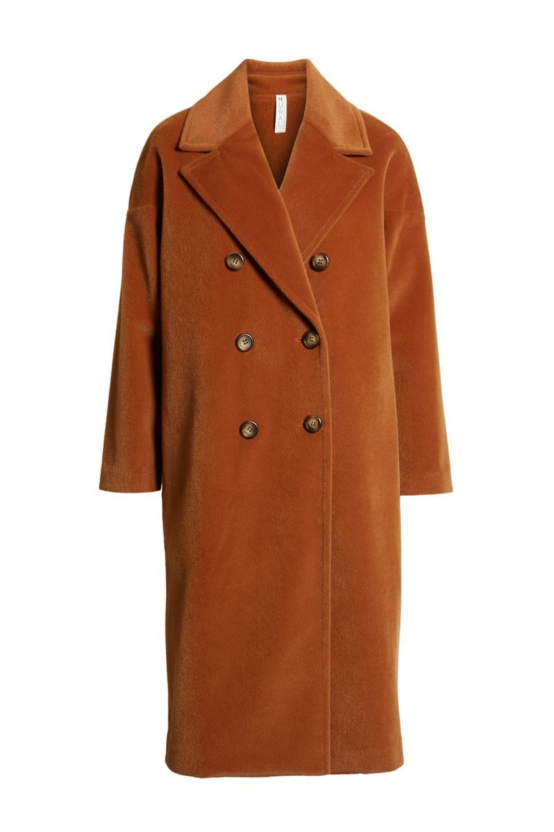 Clothing, Coat, Outerwear, Overcoat, Sleeve, Trench coat, Brown, Tan, Beige, Button,